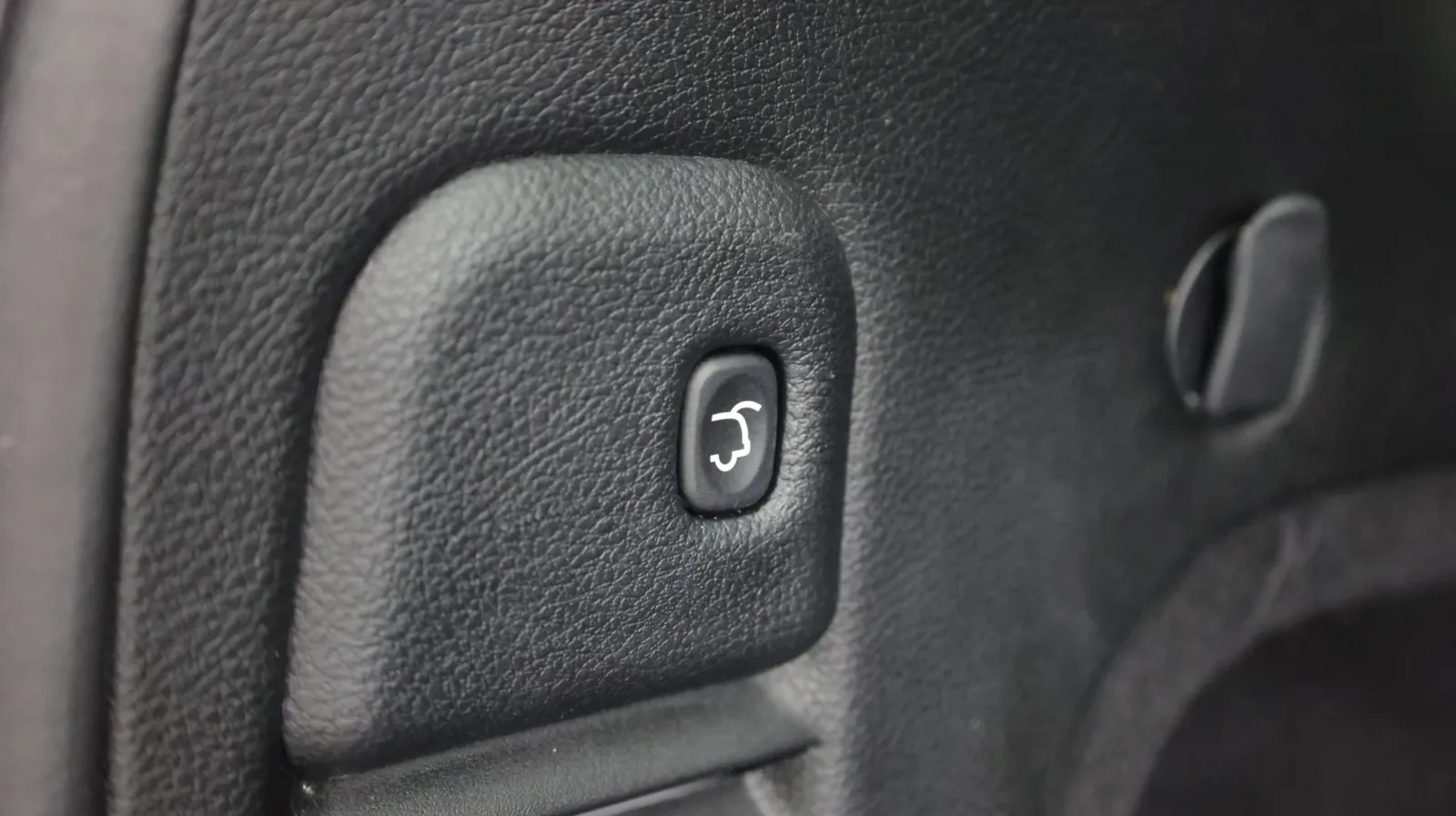 Jeep Grand Cherokee photo 33