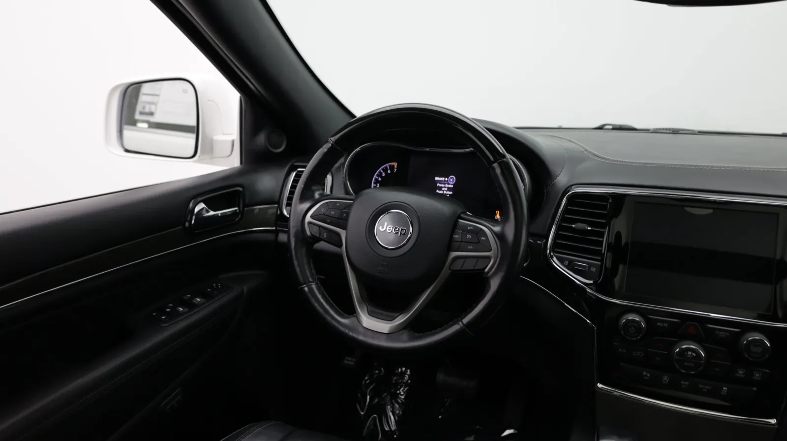 Jeep Grand Cherokee photo 28