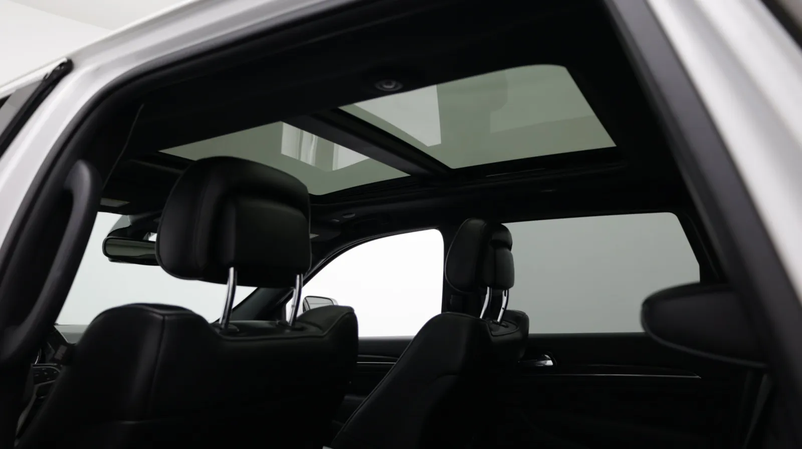 Jeep Grand Cherokee photo 6