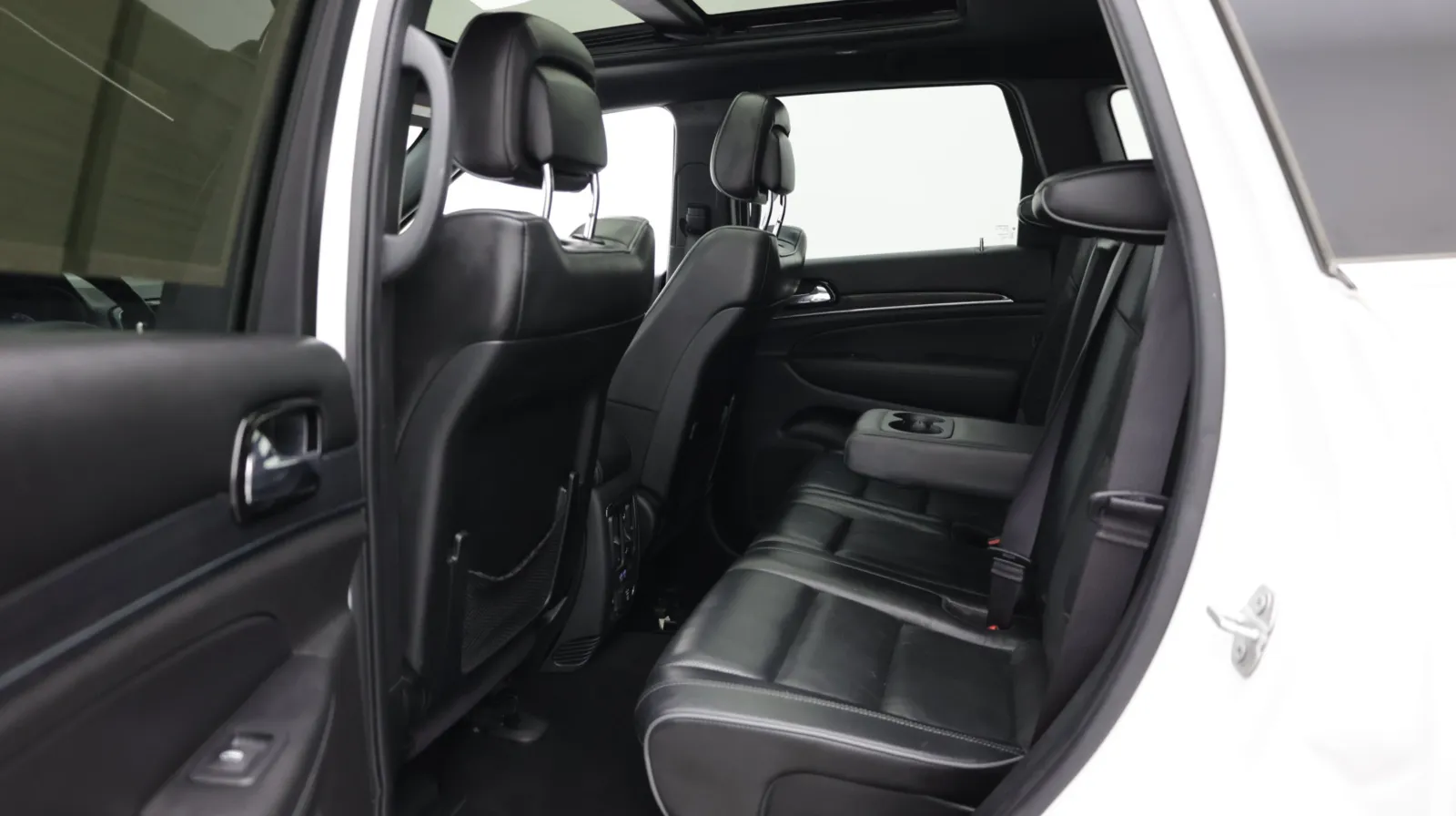 Jeep Grand Cherokee photo 25