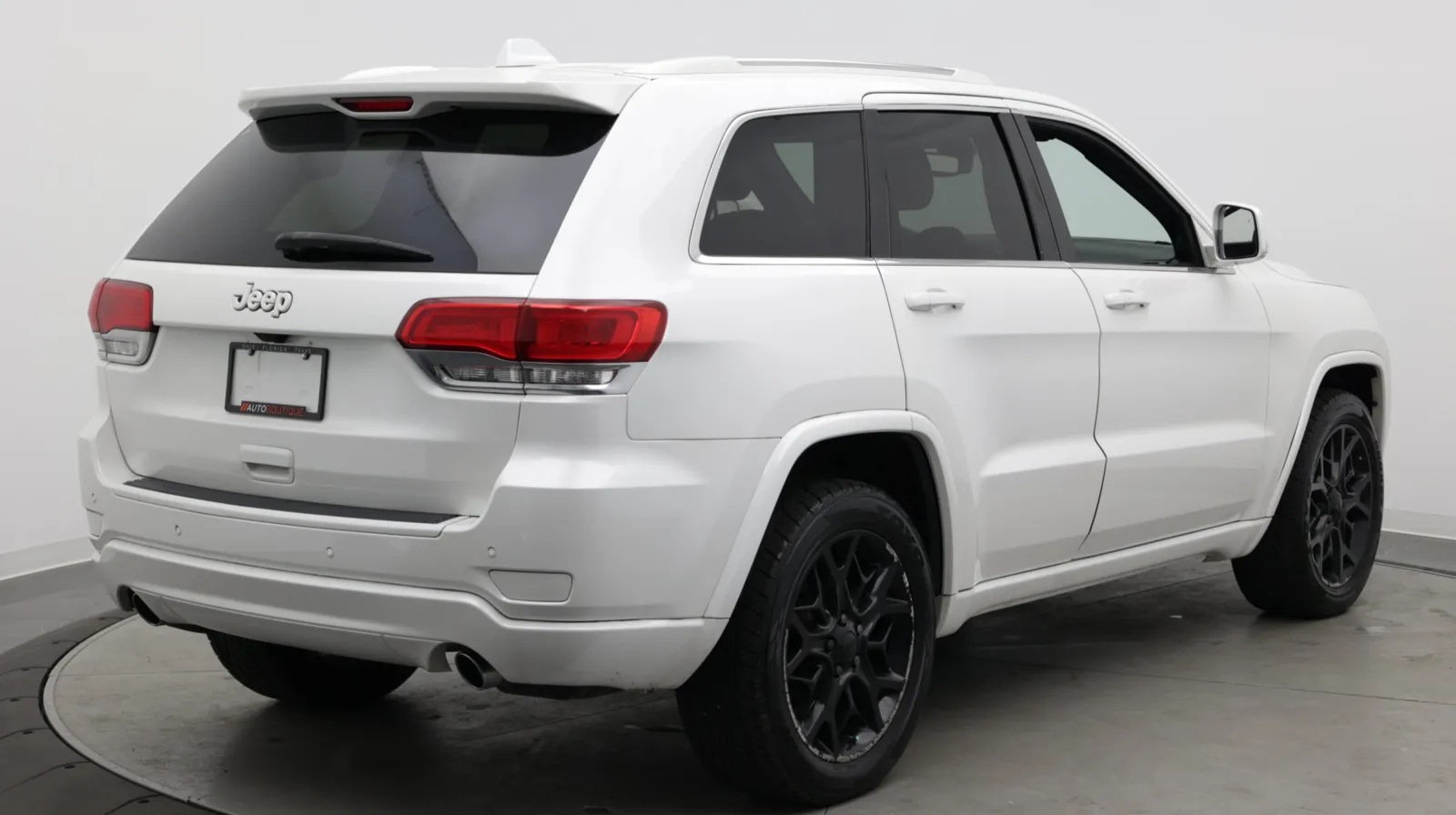 Jeep Grand Cherokee photo 9