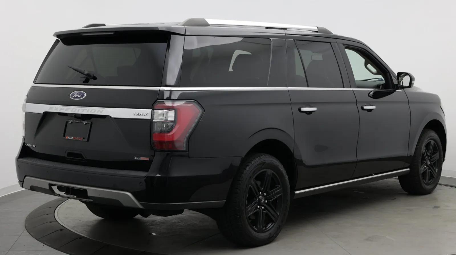 Ford Expedition MAX photo 9