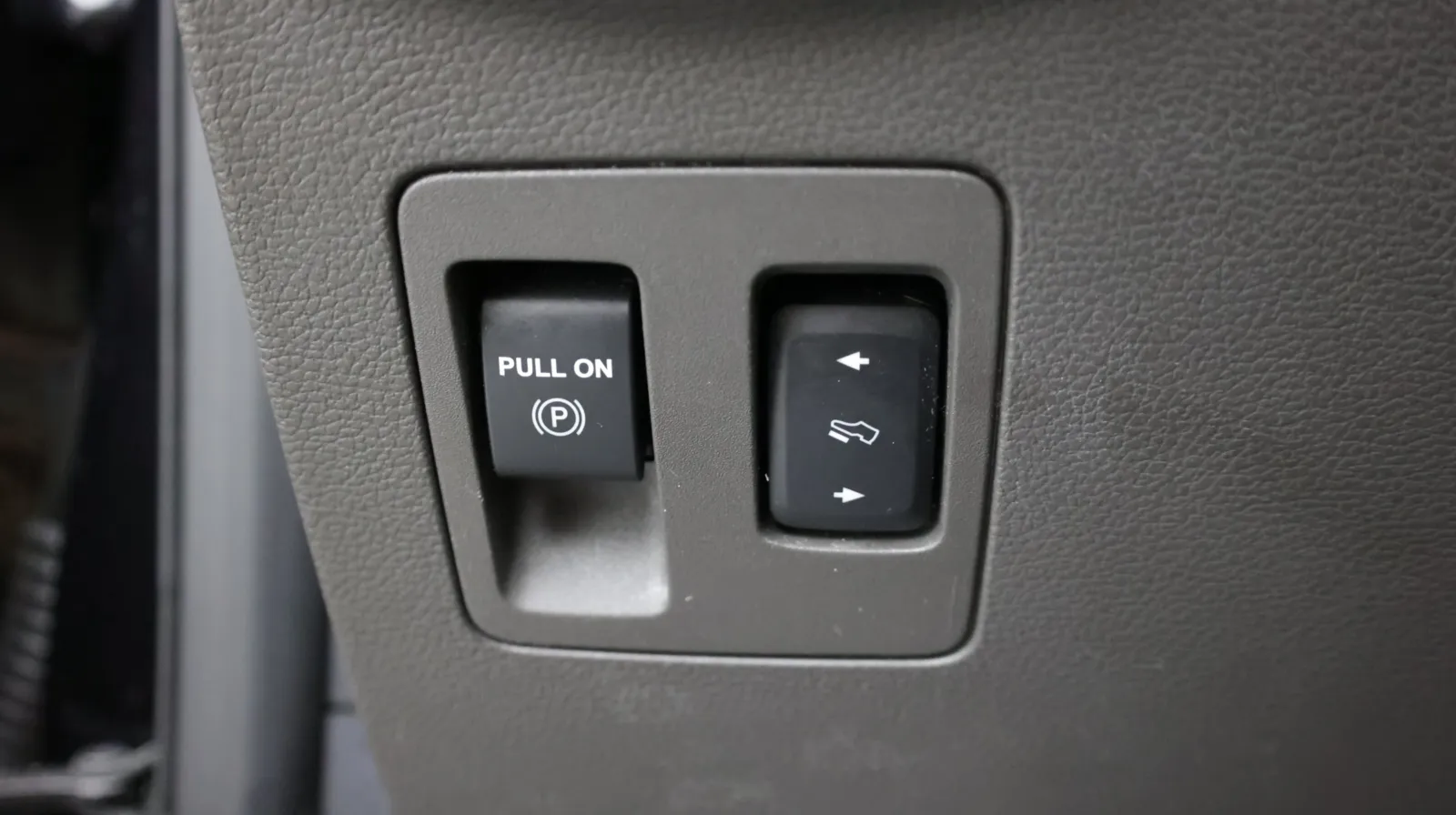 Ford Expedition MAX photo 18