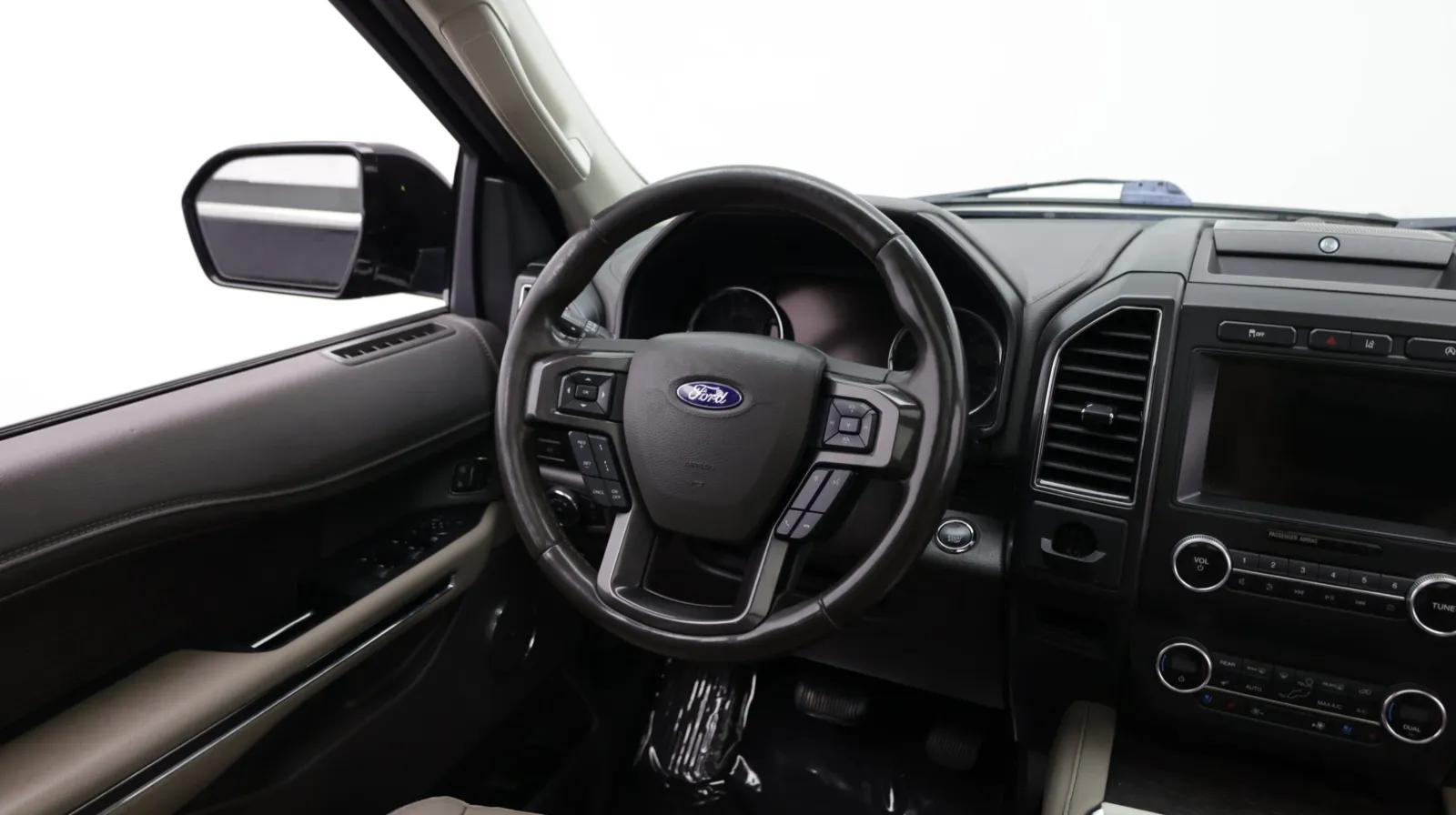 Ford Expedition MAX photo 33