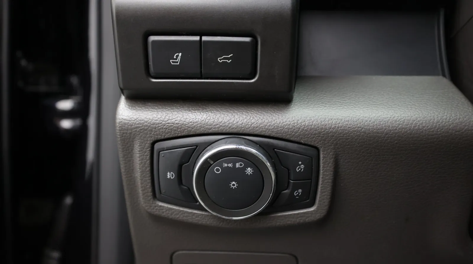 Ford Expedition MAX photo 19