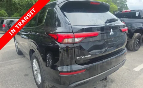 More photos of 2024 Mitsubishi Outlander ES at Auto Boutique Florida, FL