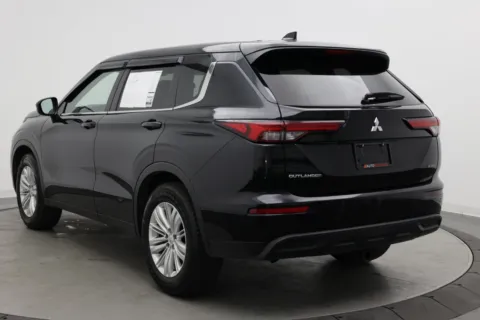 More photos of 2024 Mitsubishi Outlander ES at Auto Boutique Florida, FL