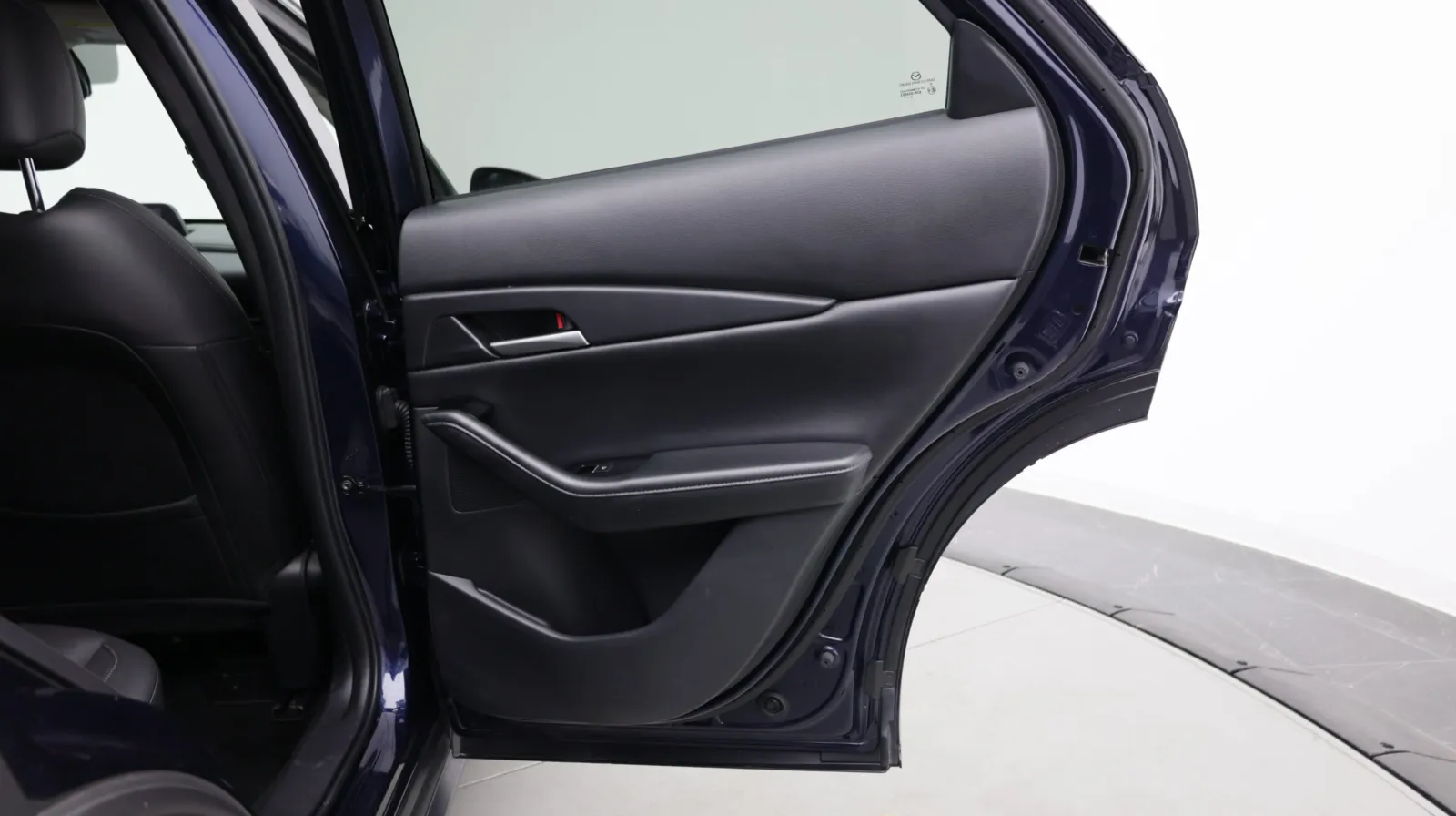 Mazda CX-30 photo 29