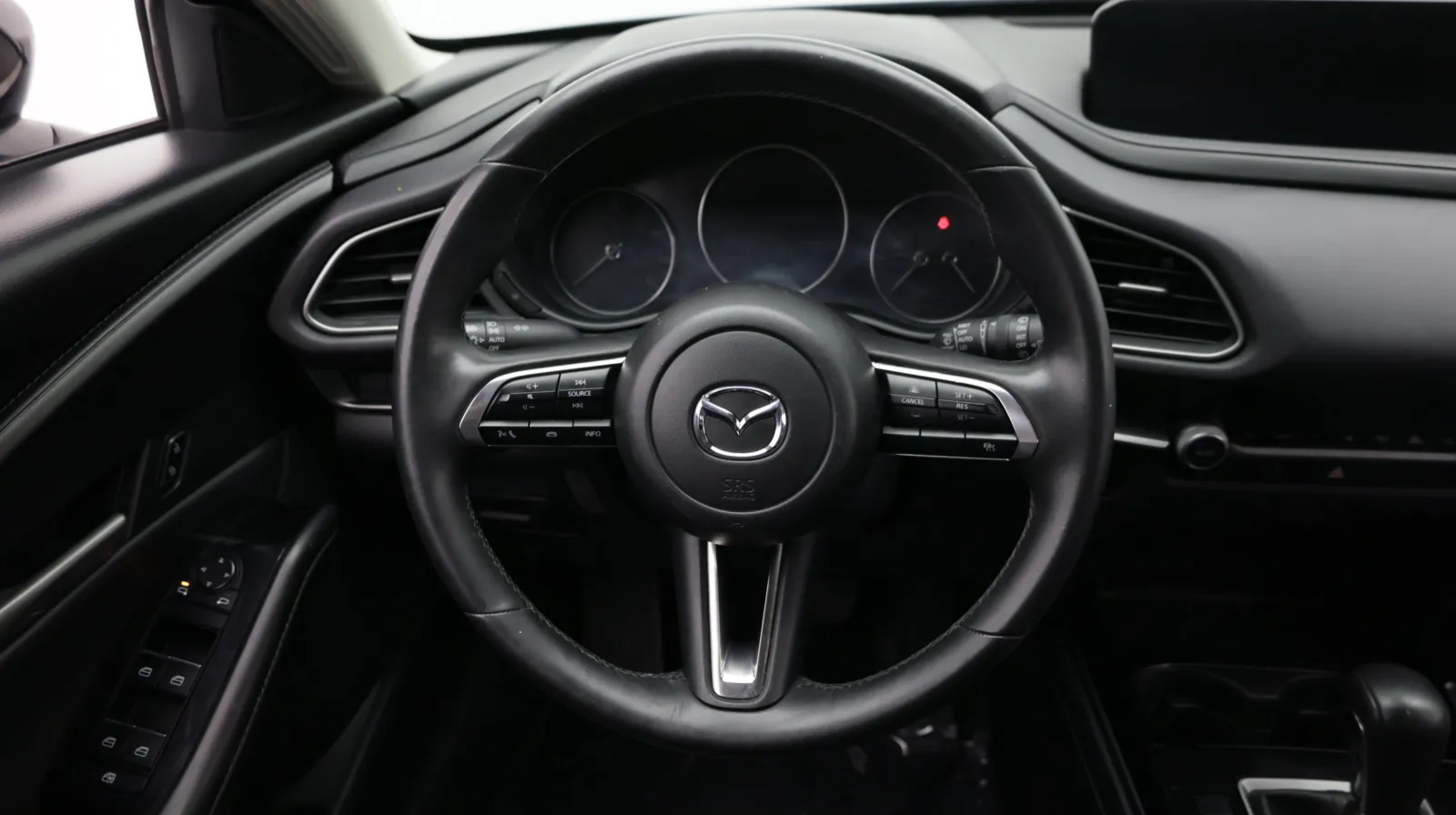 Mazda CX-30 photo 24