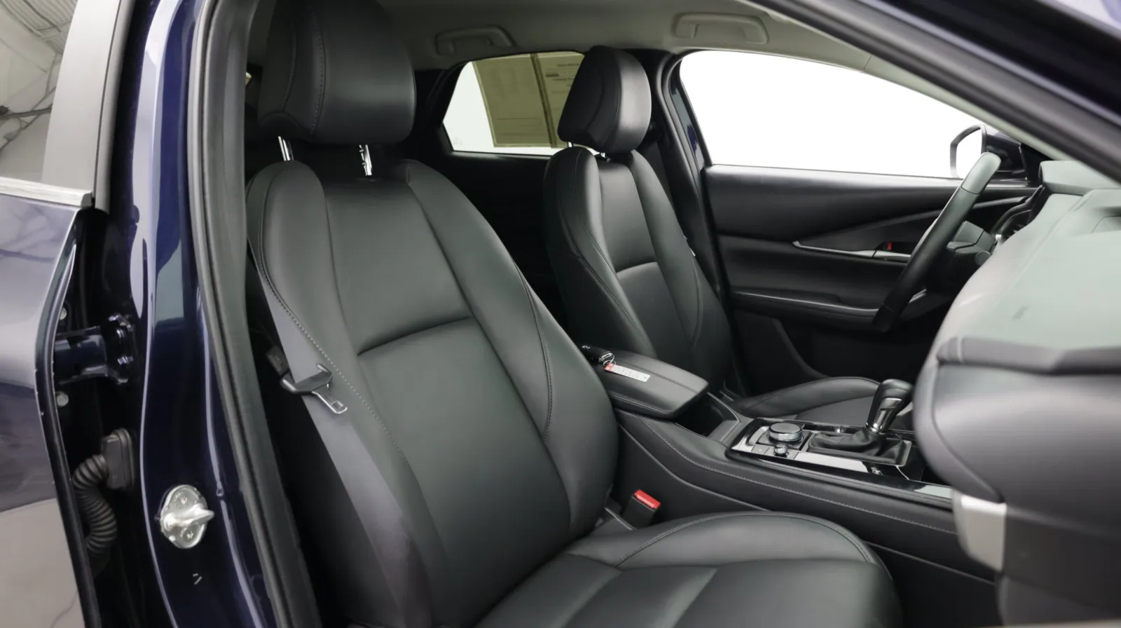 Mazda CX-30 photo 33