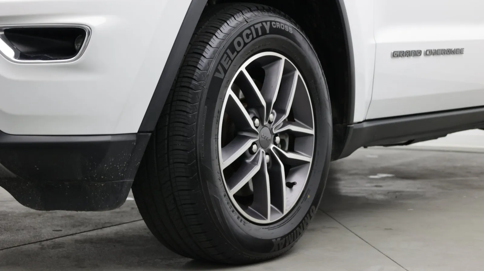 Jeep Grand Cherokee photo 13