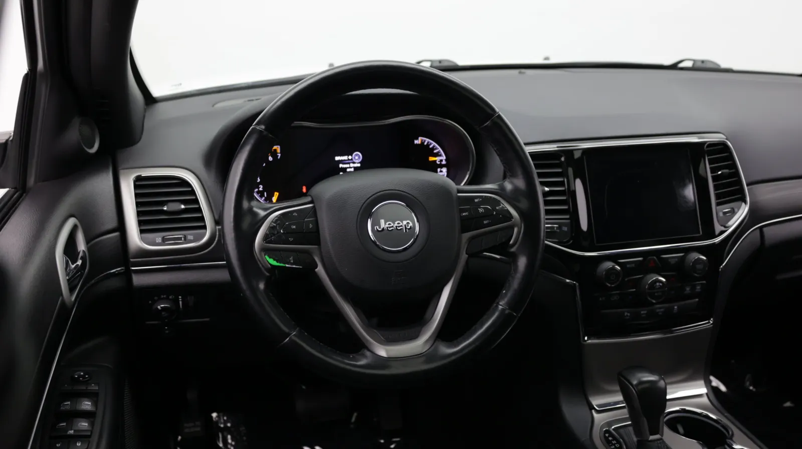 Jeep Grand Cherokee photo 37