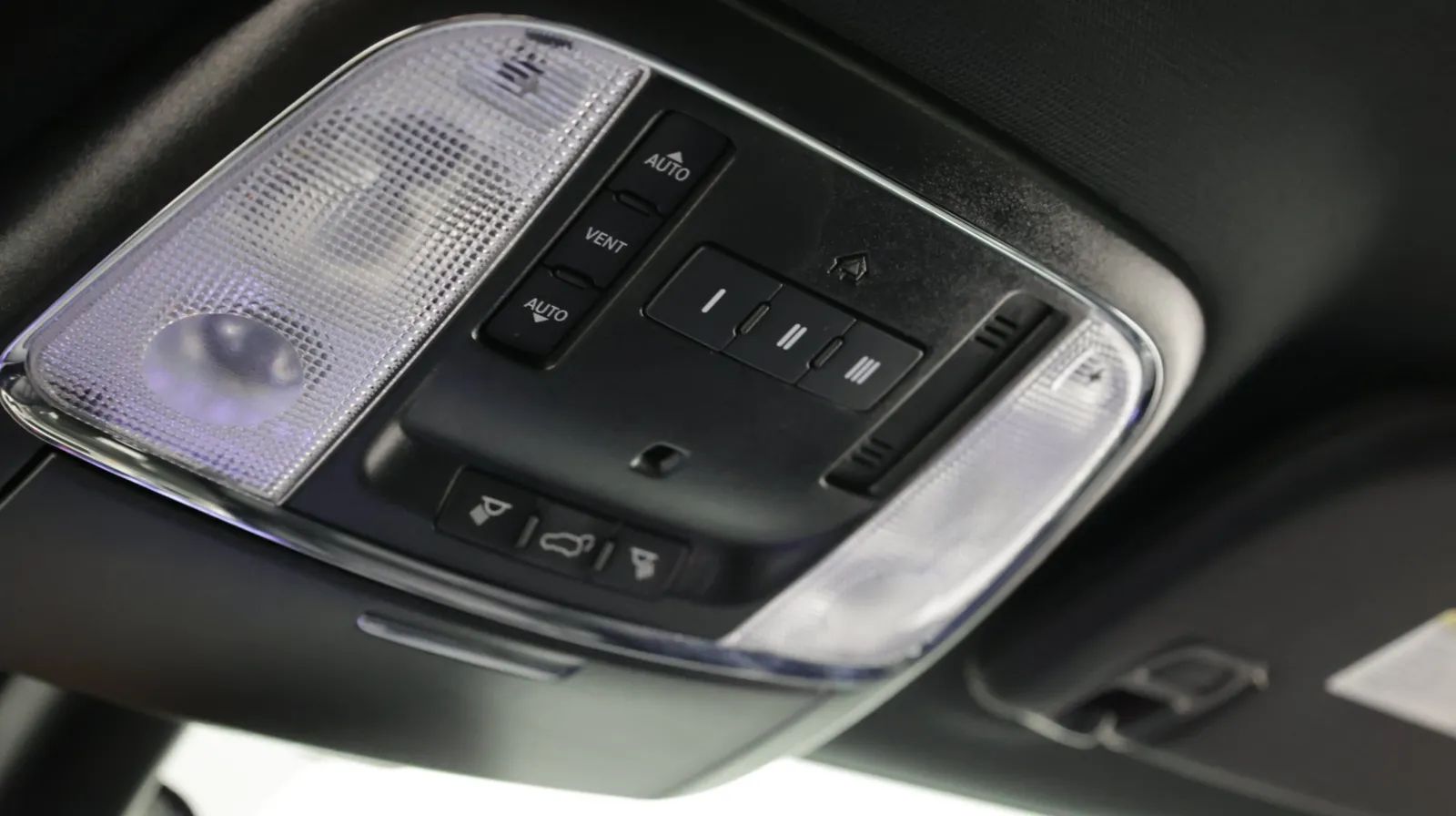 Jeep Grand Cherokee photo 30