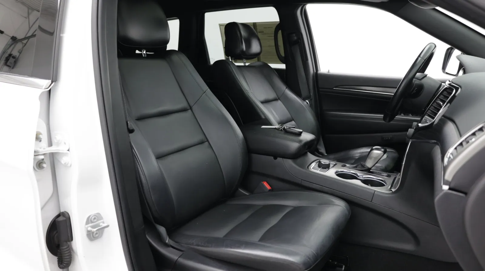 Jeep Grand Cherokee photo 48