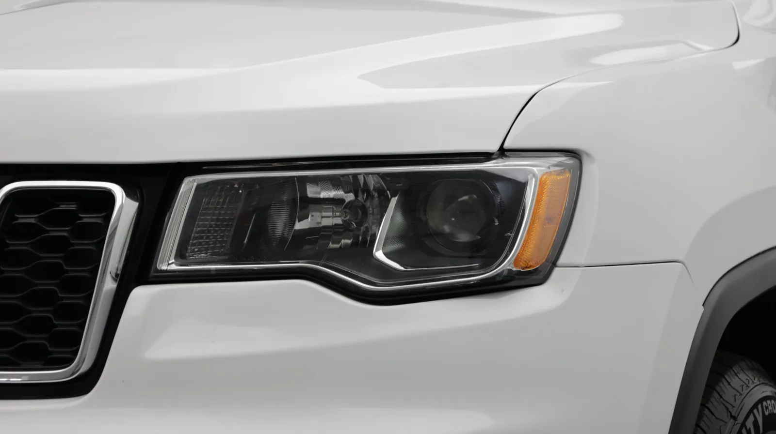 Jeep Grand Cherokee photo 11