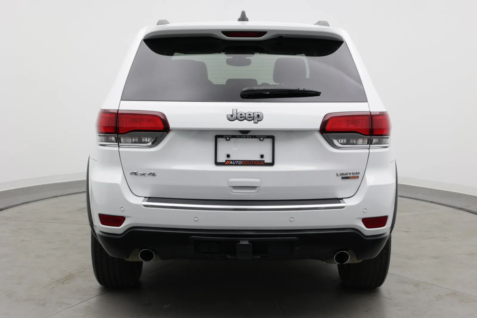 Jeep Grand Cherokee photo 8