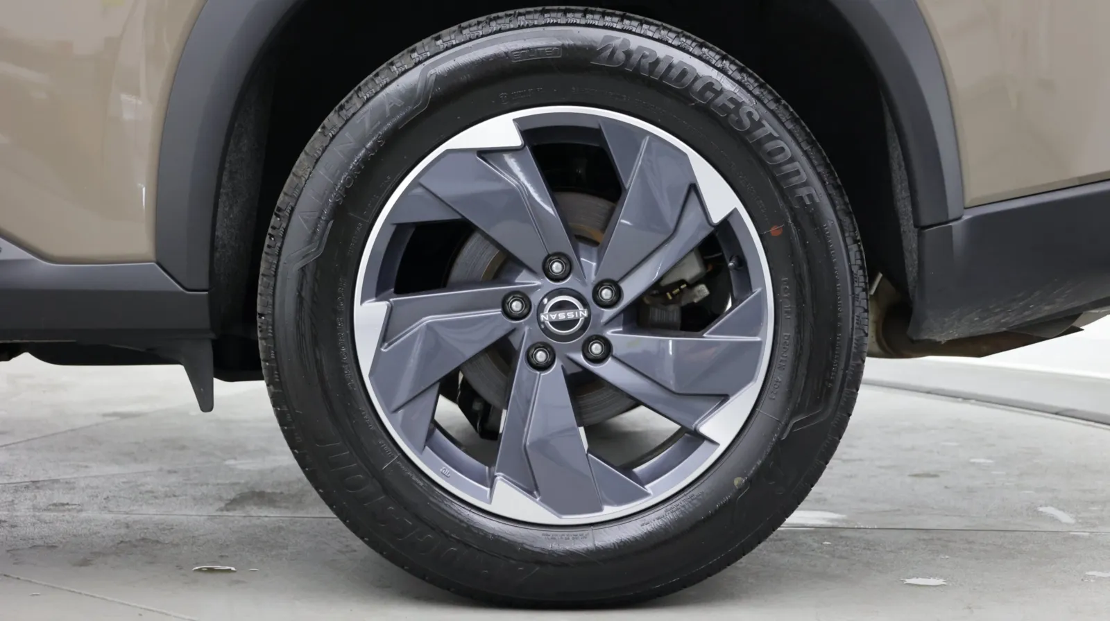 Nissan Rogue photo 10