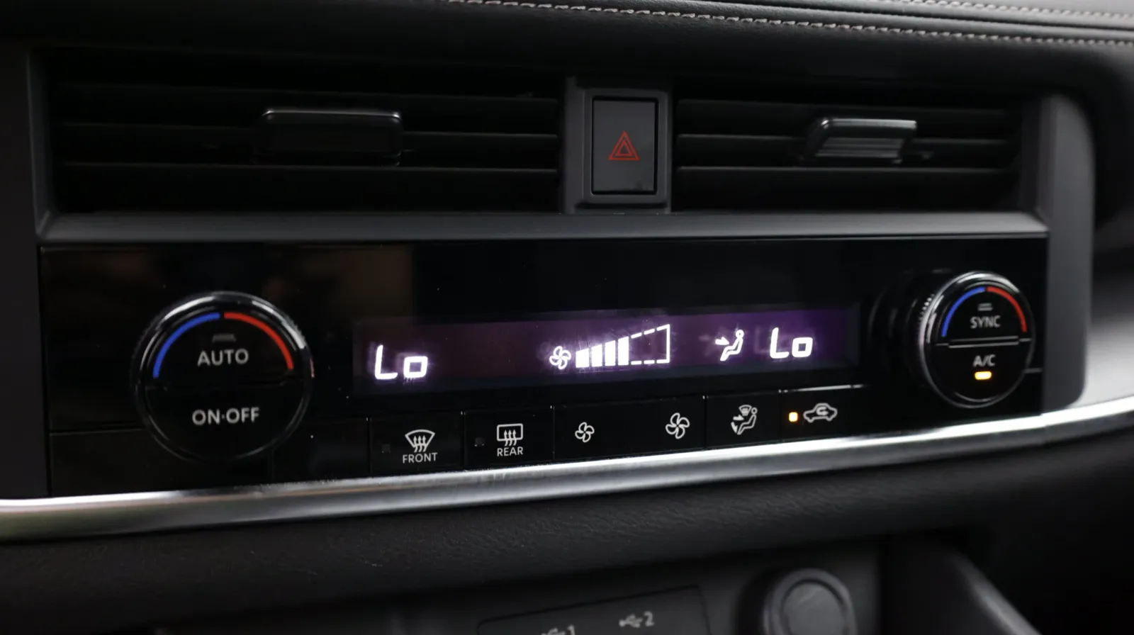 Nissan Rogue photo 25