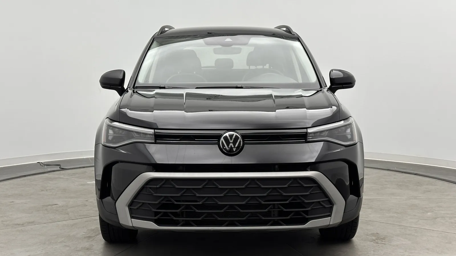 Volkswagen Taos photo 2