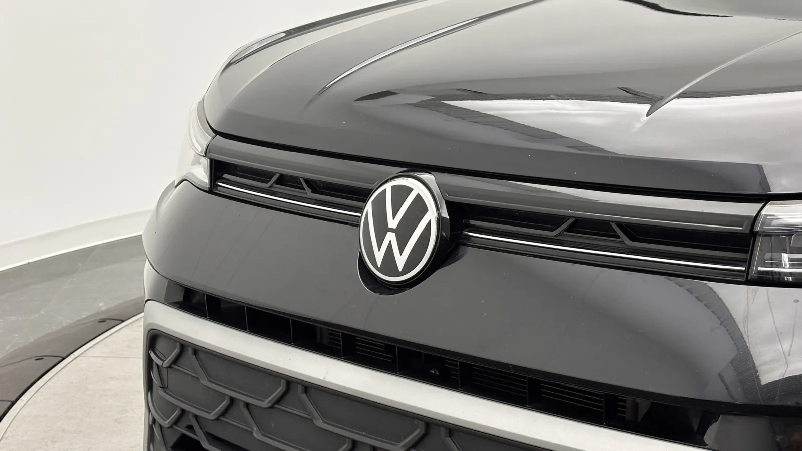 Volkswagen Taos photo 8