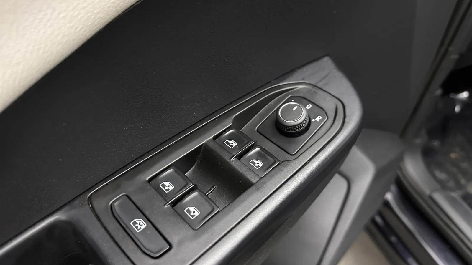 Volkswagen Taos photo 13