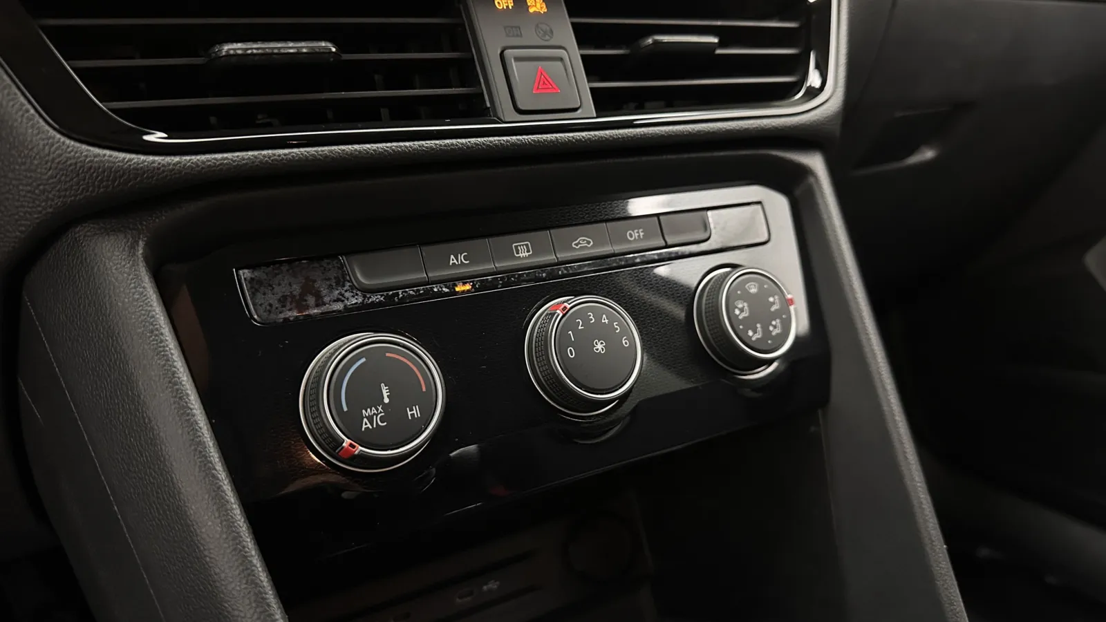 Volkswagen Taos photo 17