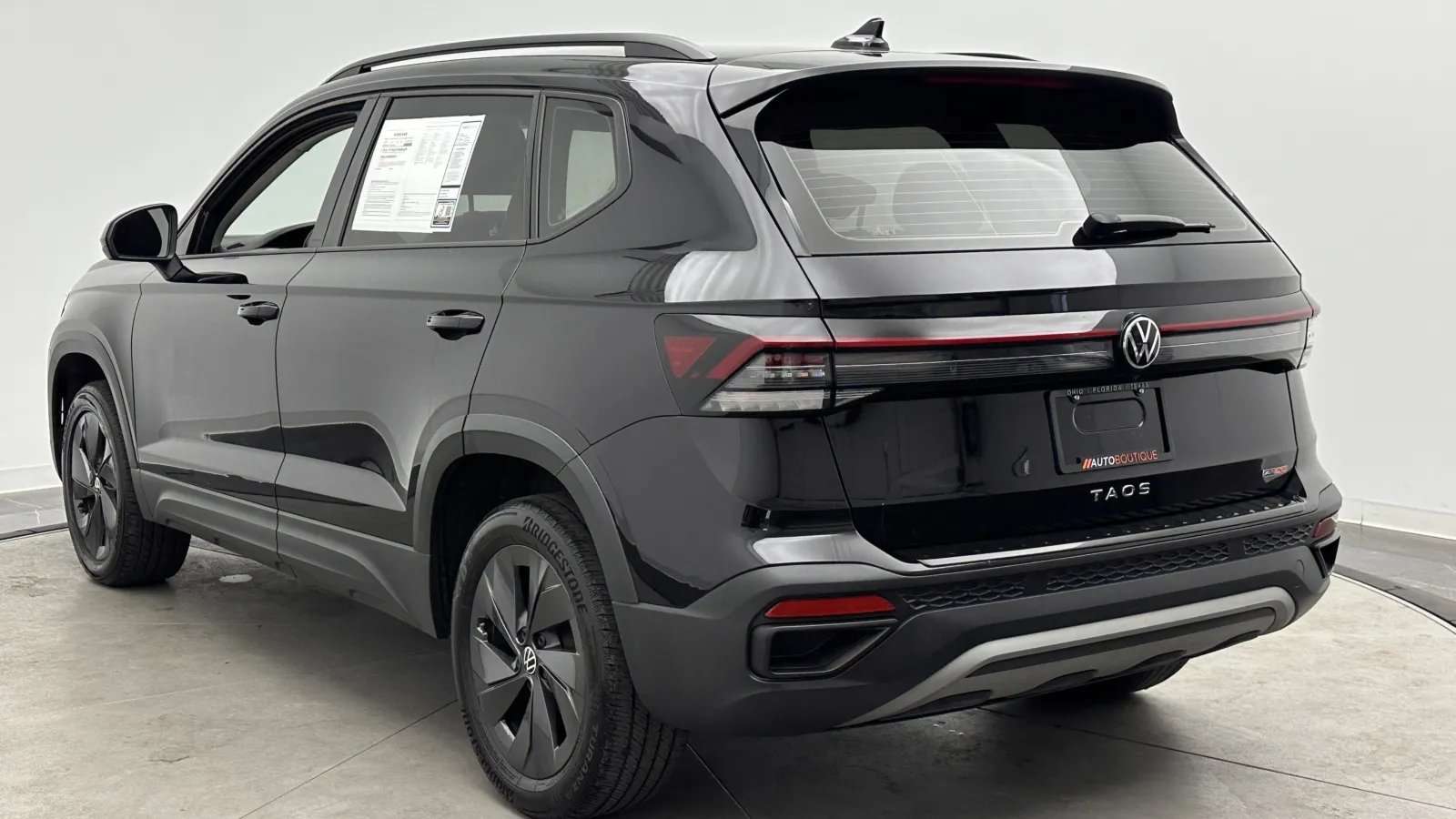 Volkswagen Taos photo 5