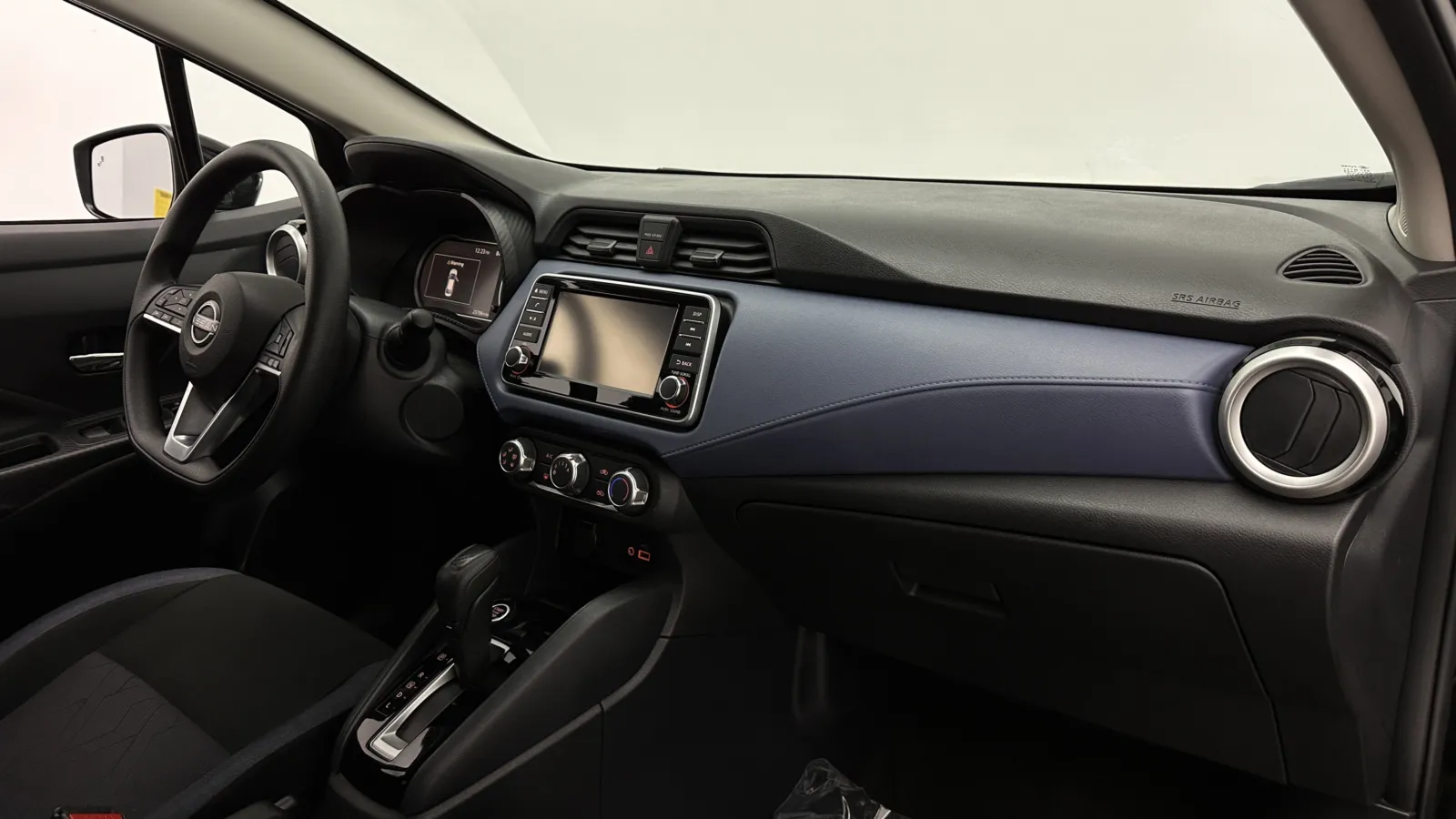 Nissan Versa photo 32