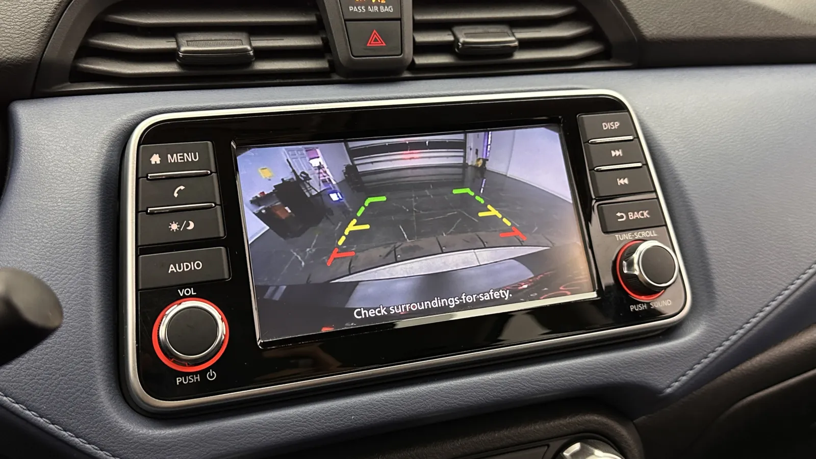 Nissan Versa photo 21