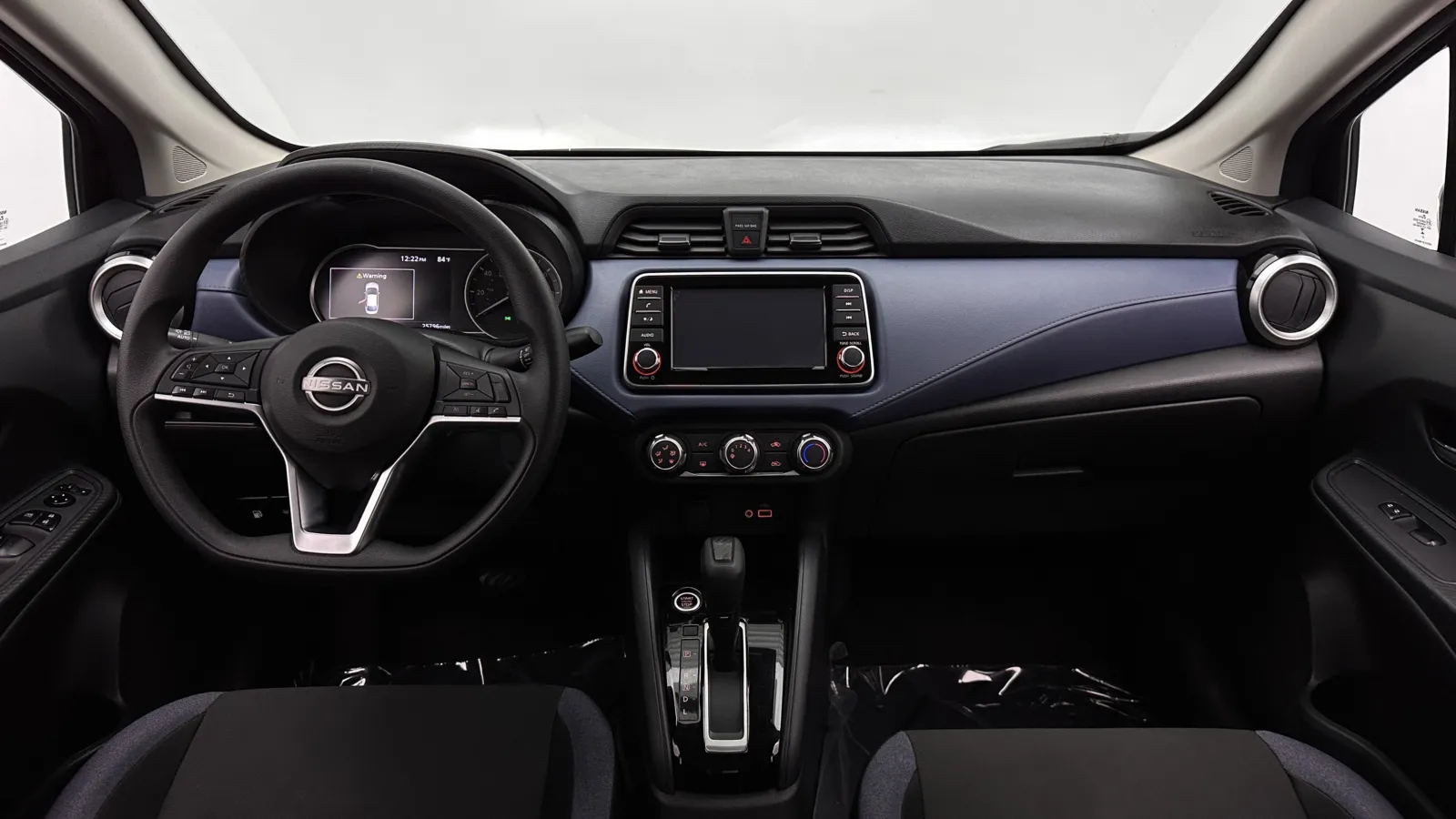 Nissan Versa photo 26