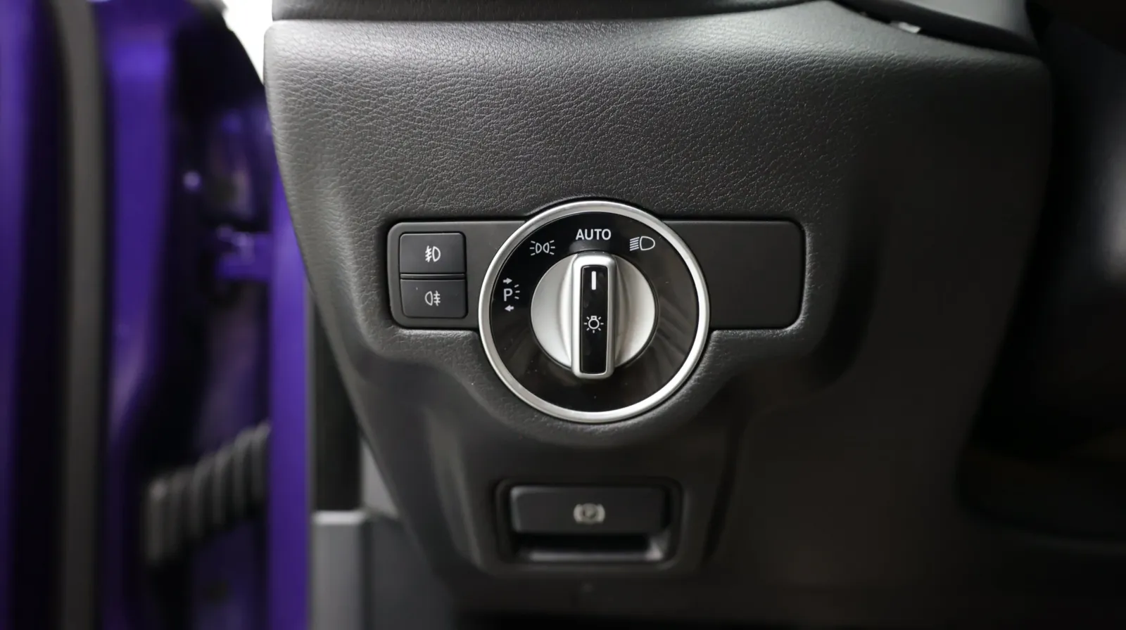 Infiniti QX30 photo 22