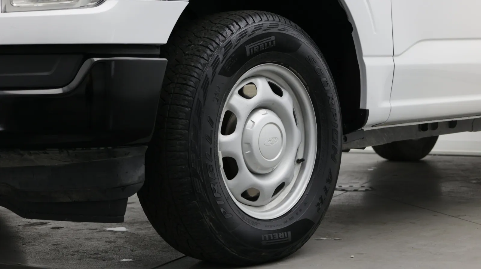 Ford F-150 photo 9