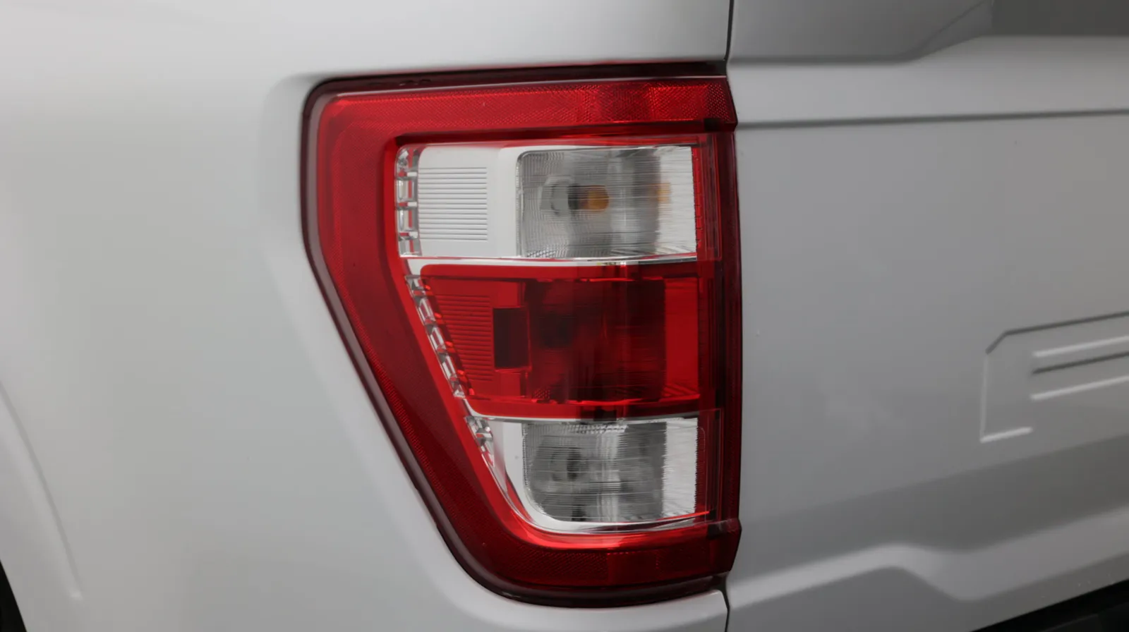 Ford F-150 photo 11