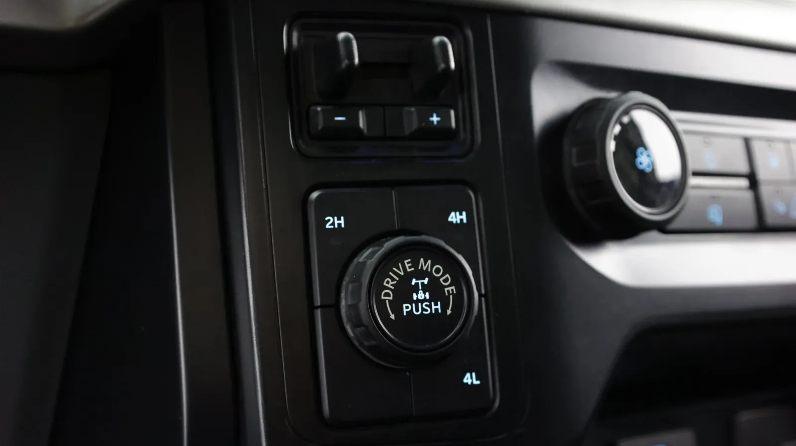 Ford F-150 photo 18