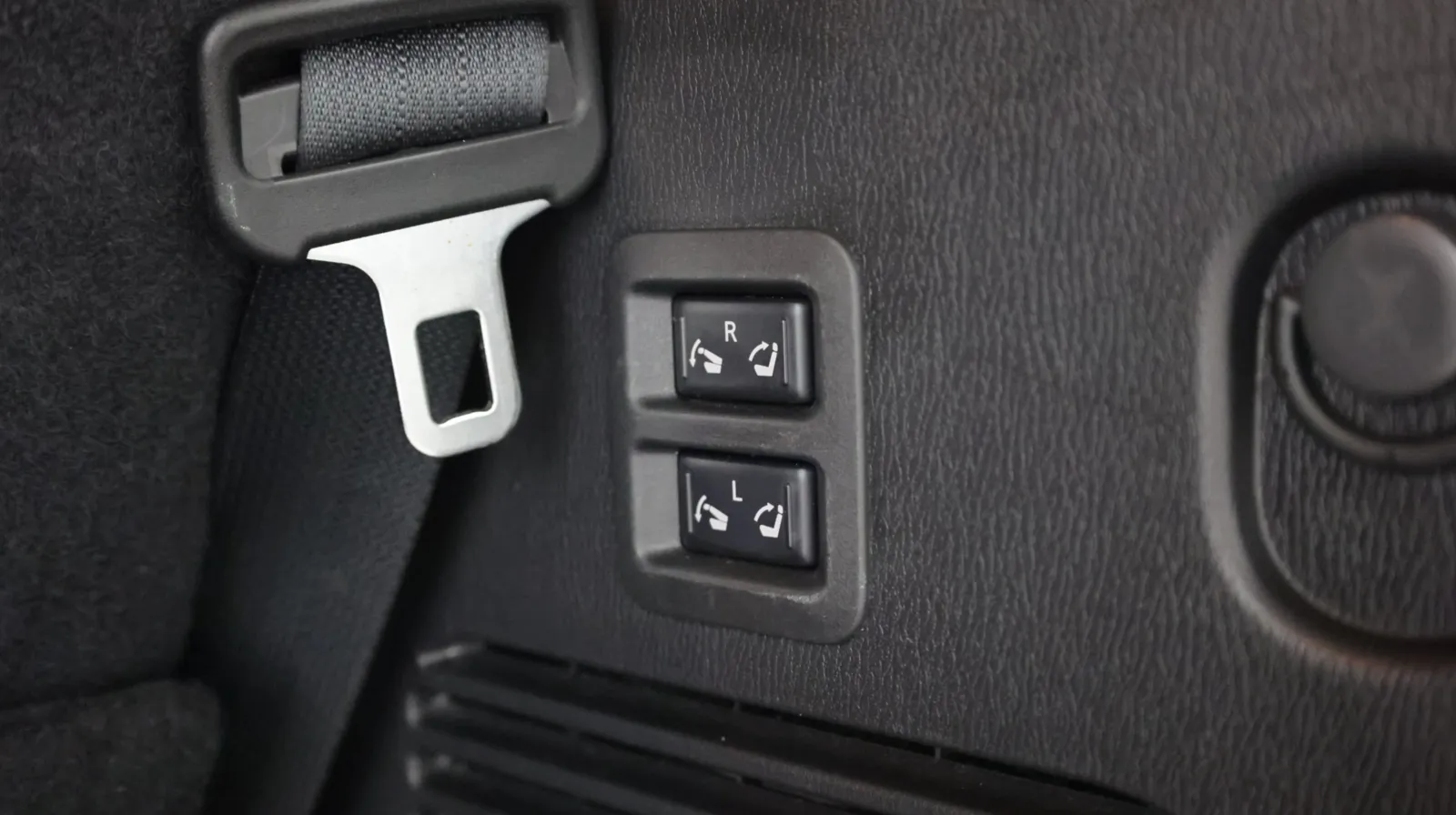 Infiniti QX80 photo 36