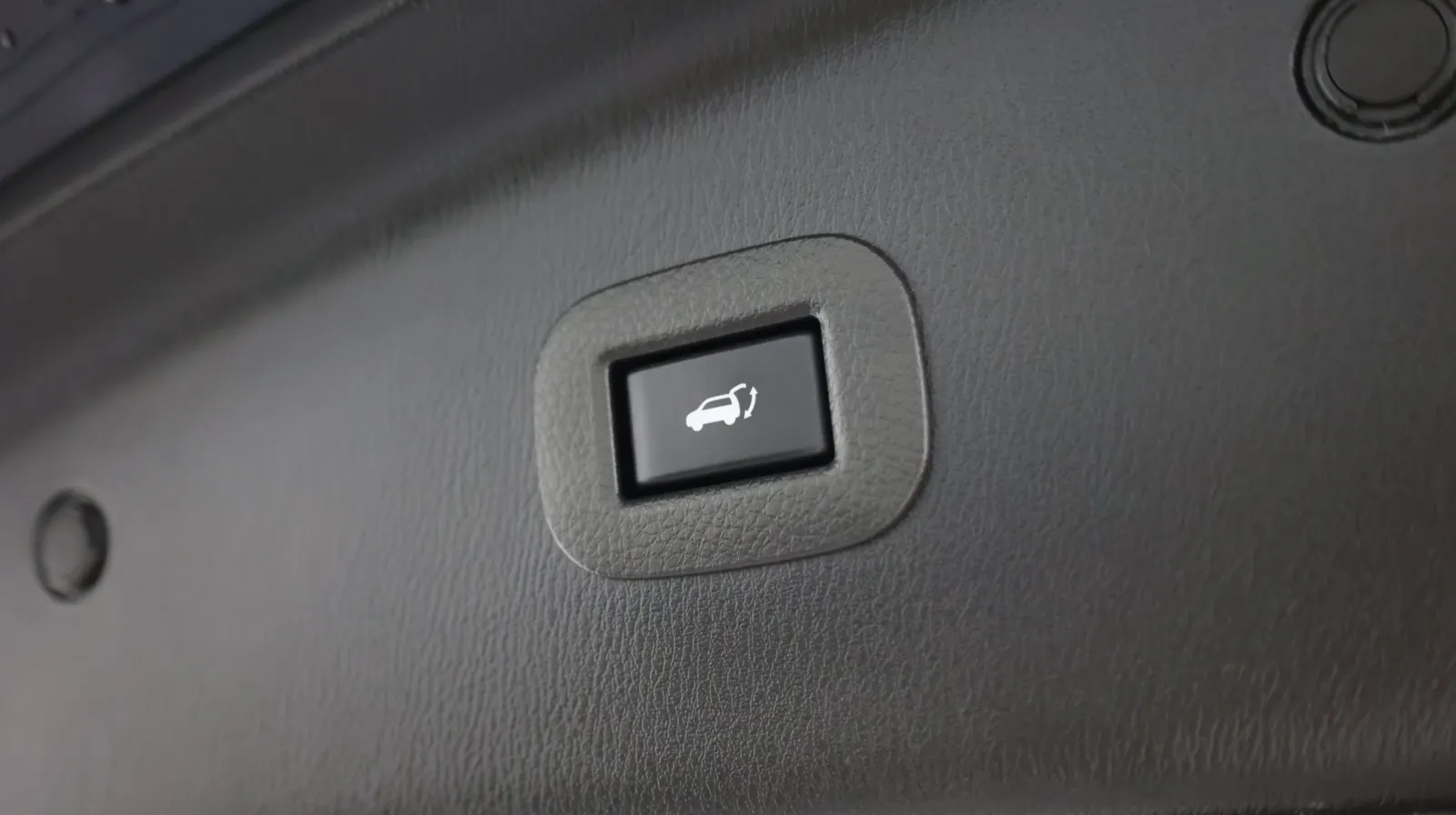Infiniti QX80 photo 37