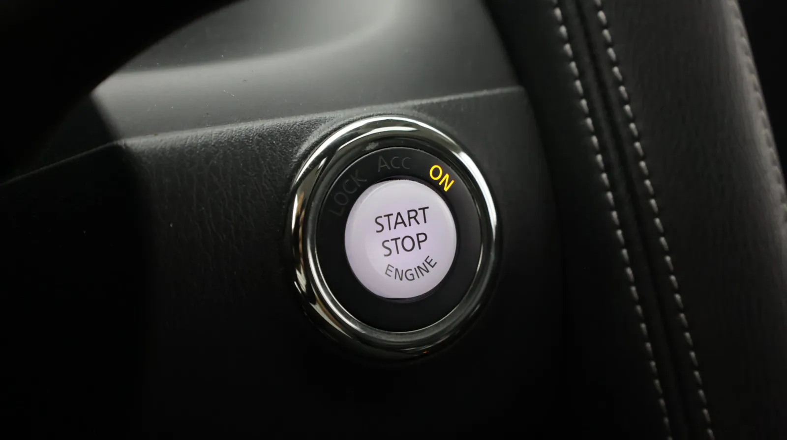 Infiniti QX80 photo 26