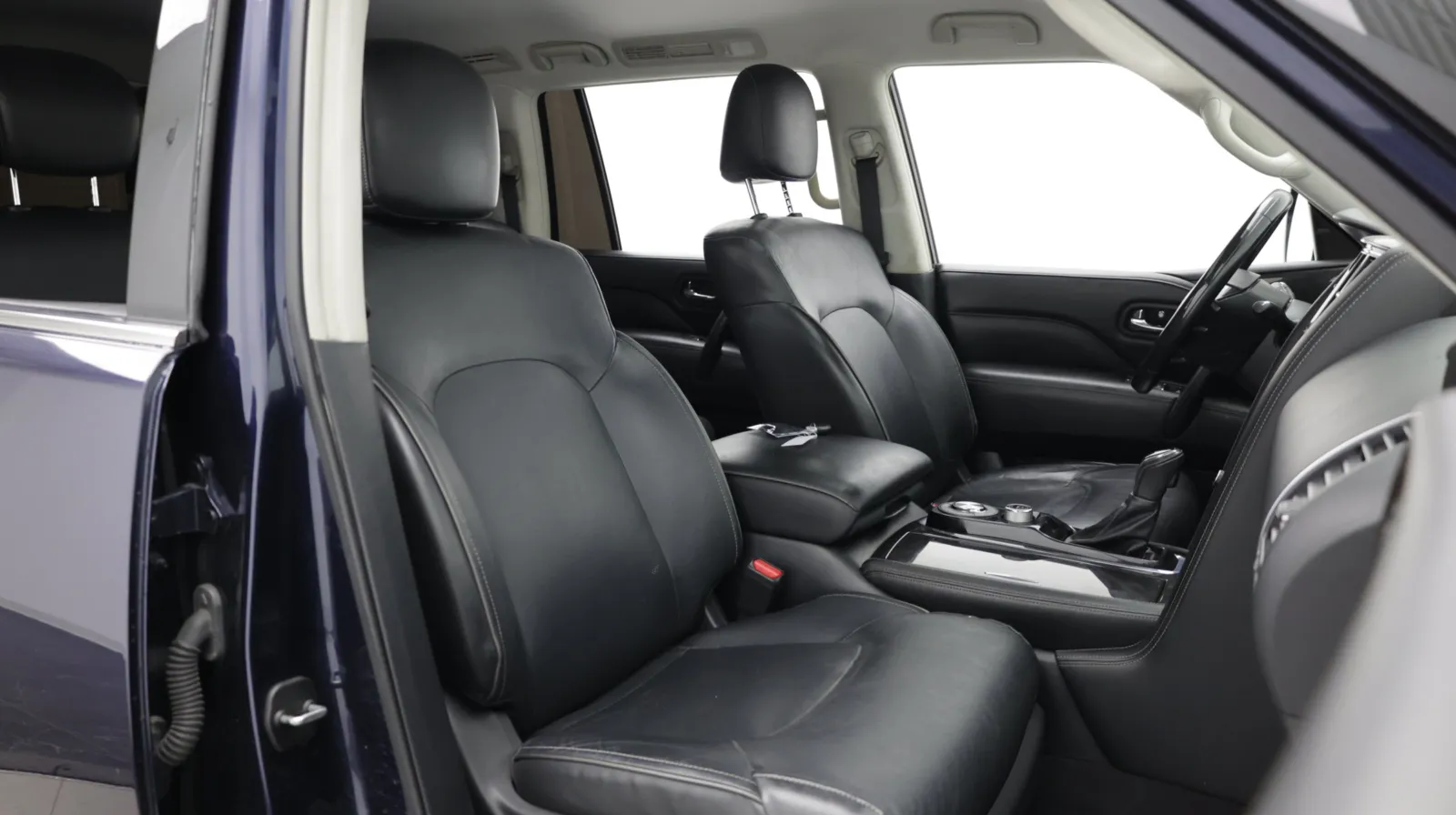 Infiniti QX80 photo 44