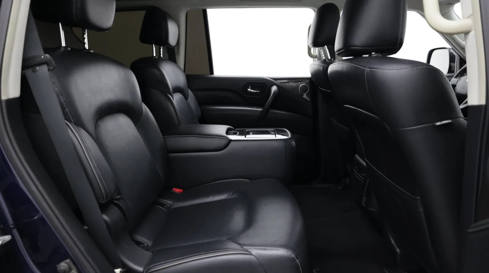 Infiniti QX80 photo 39