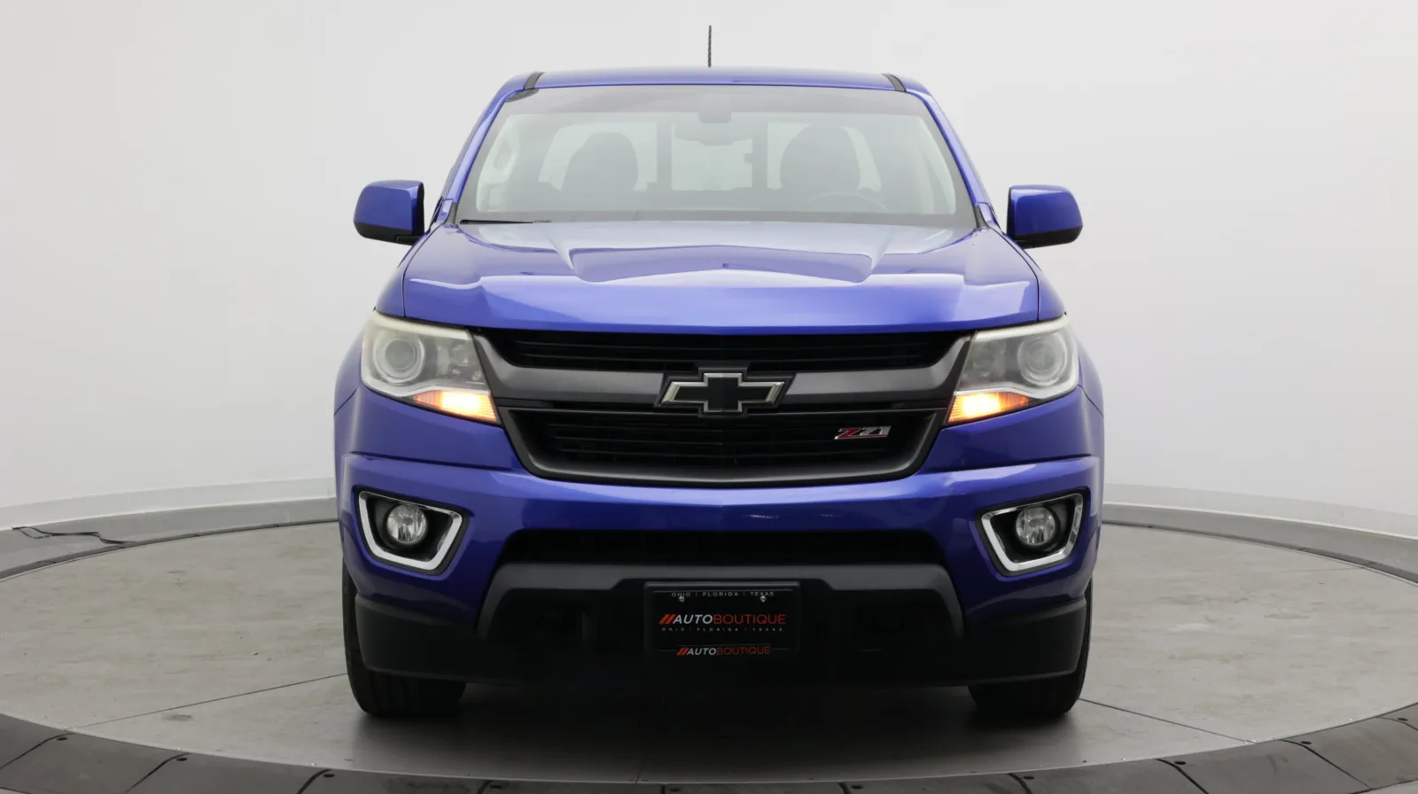 Chevrolet Colorado photo 2