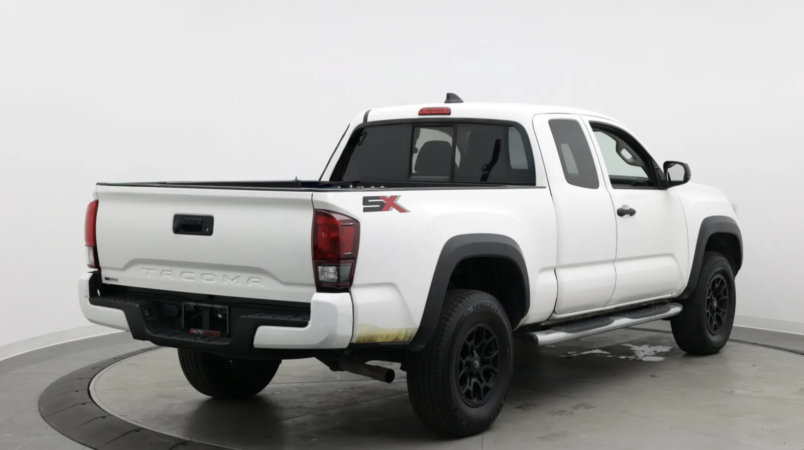 Toyota Tacoma photo 7