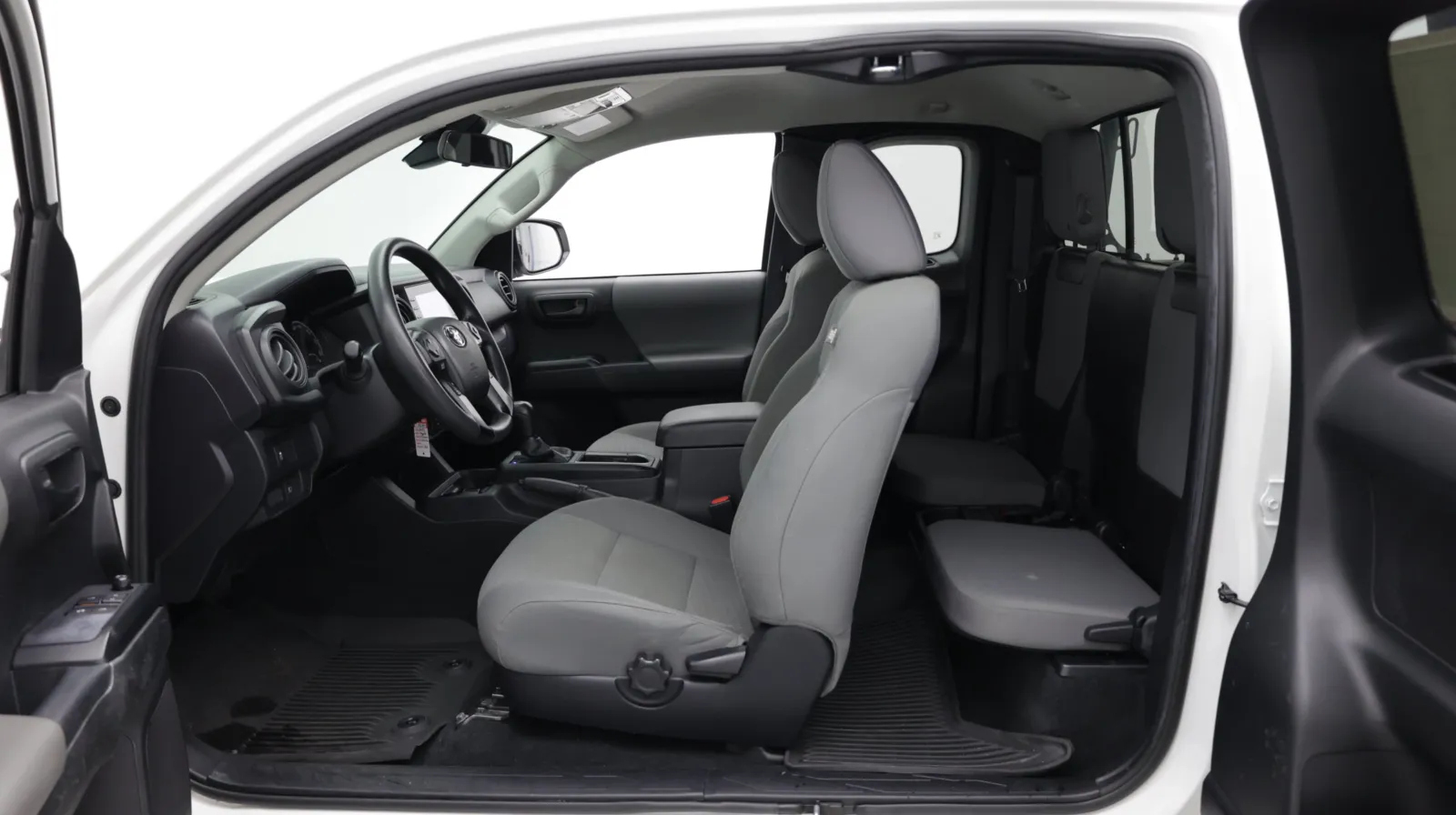 Toyota Tacoma photo 15