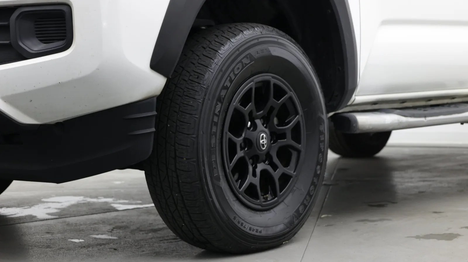 Toyota Tacoma photo 9