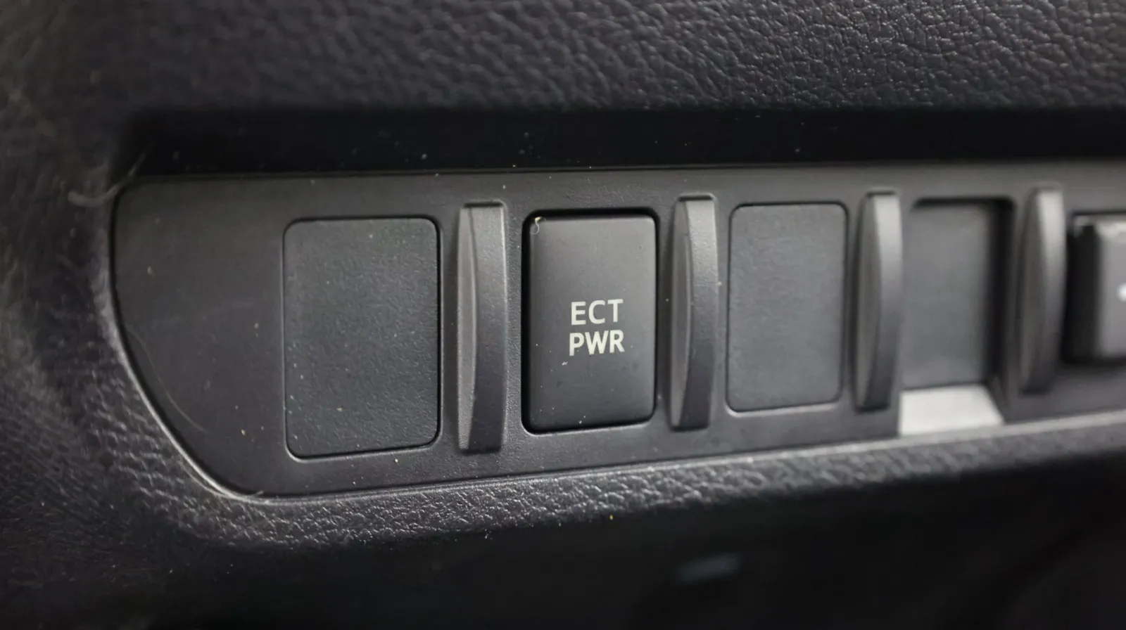 Toyota Tacoma photo 17