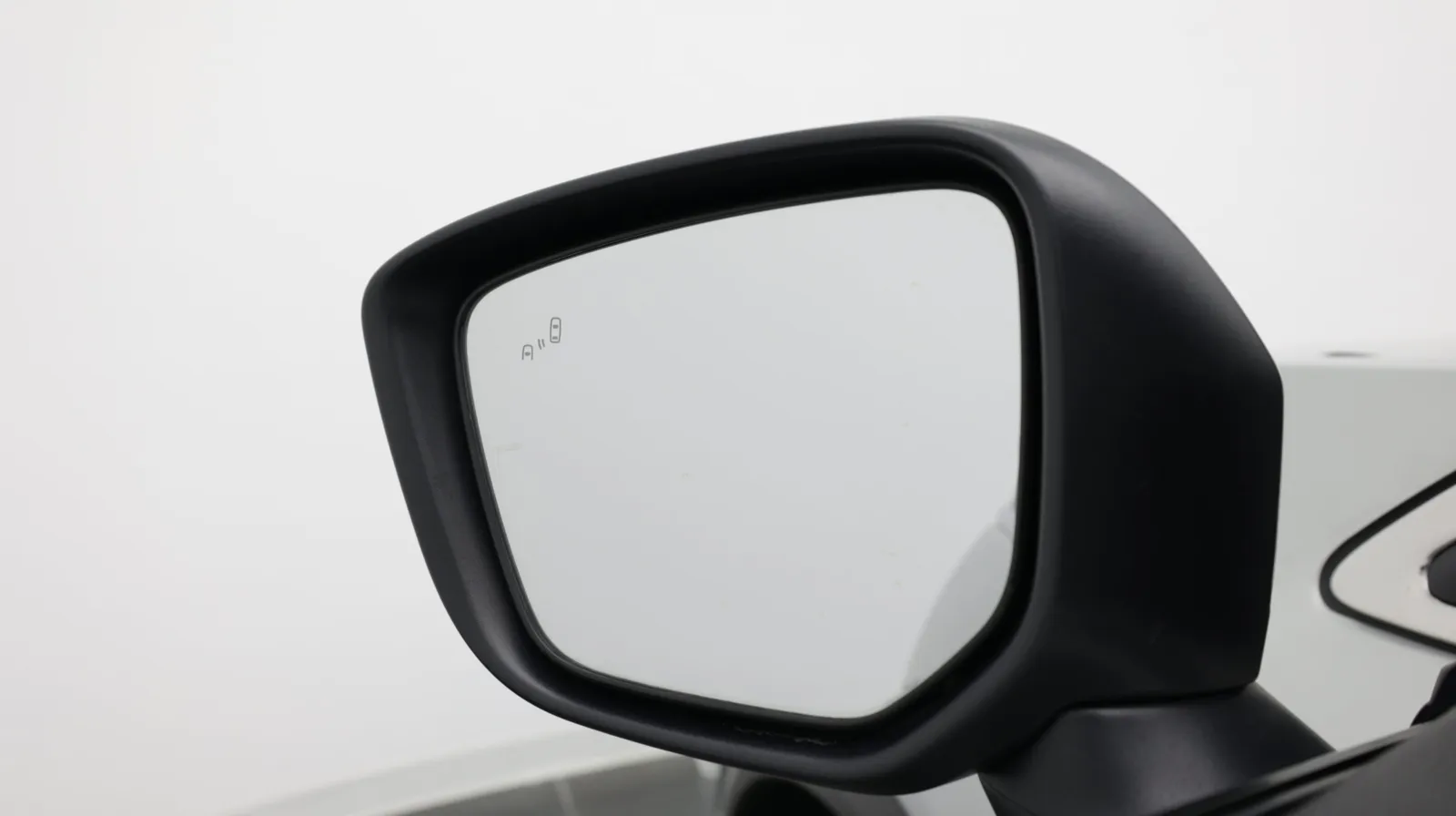 Mitsubishi Eclipse Cross photo 16