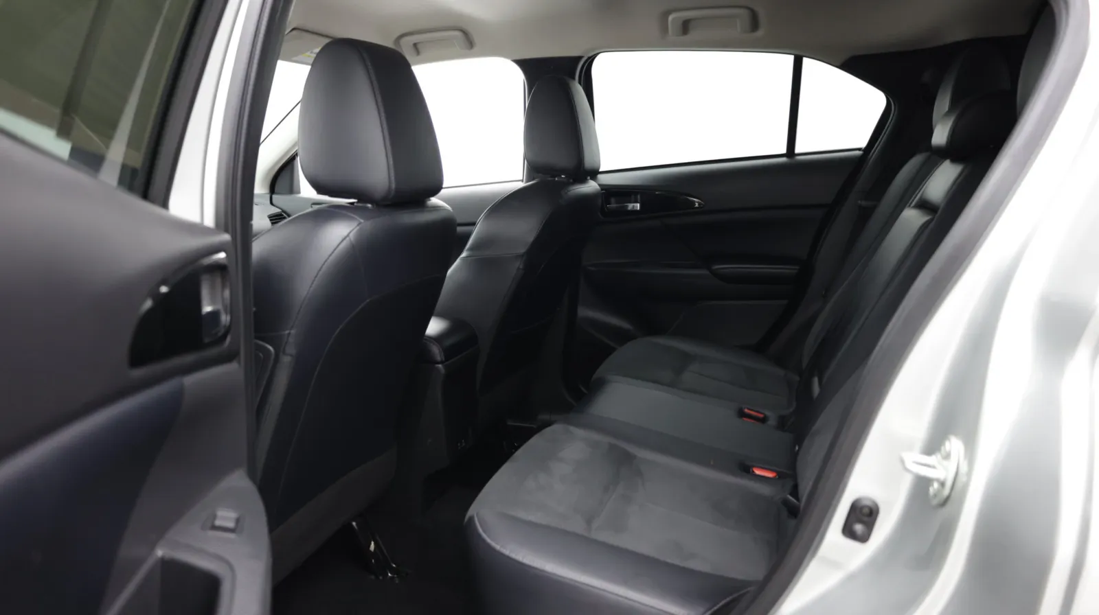 Mitsubishi Eclipse Cross photo 27