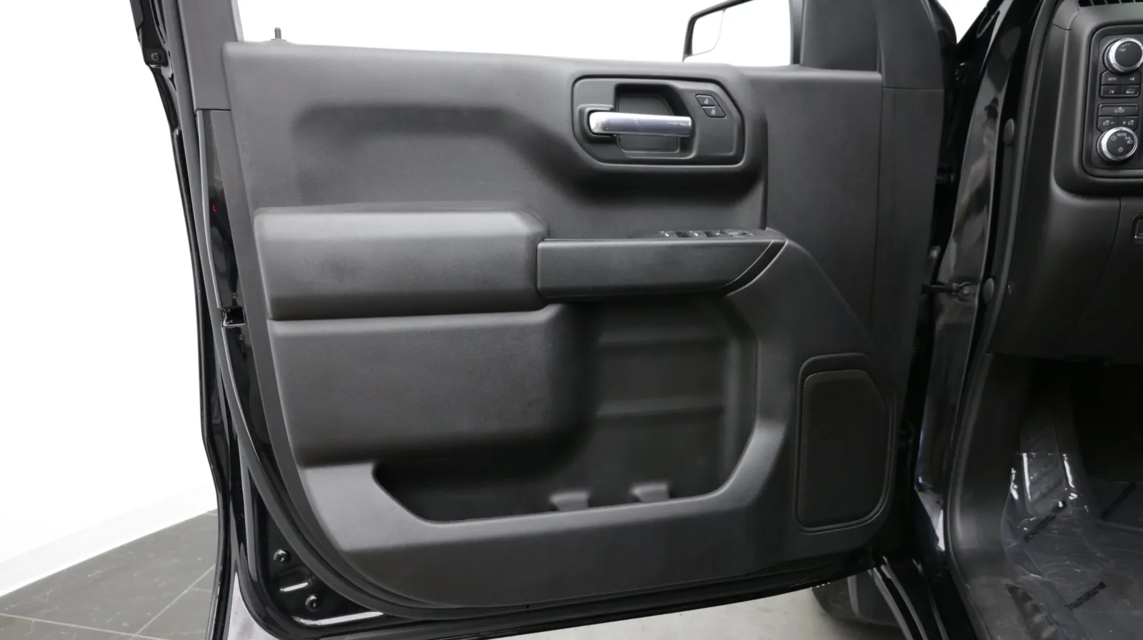 GMC Sierra photo 10