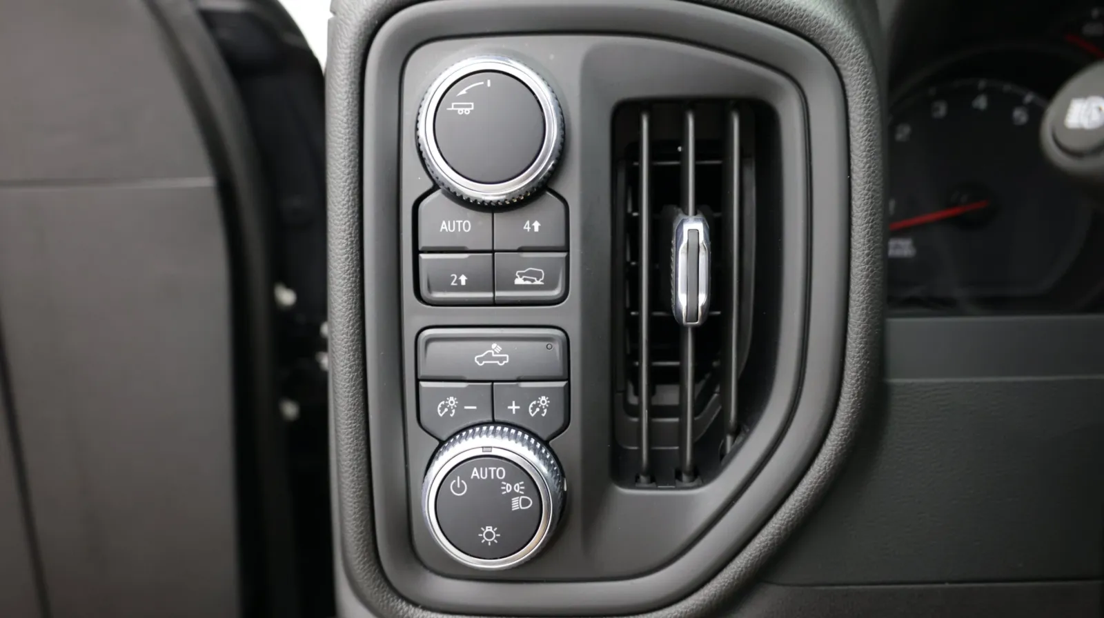 GMC Sierra photo 15
