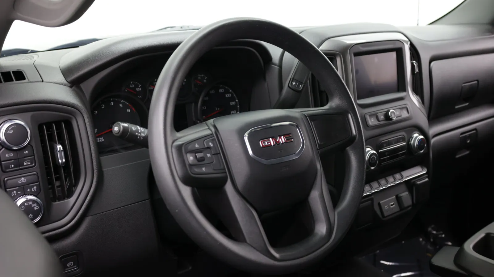 GMC Sierra photo 9