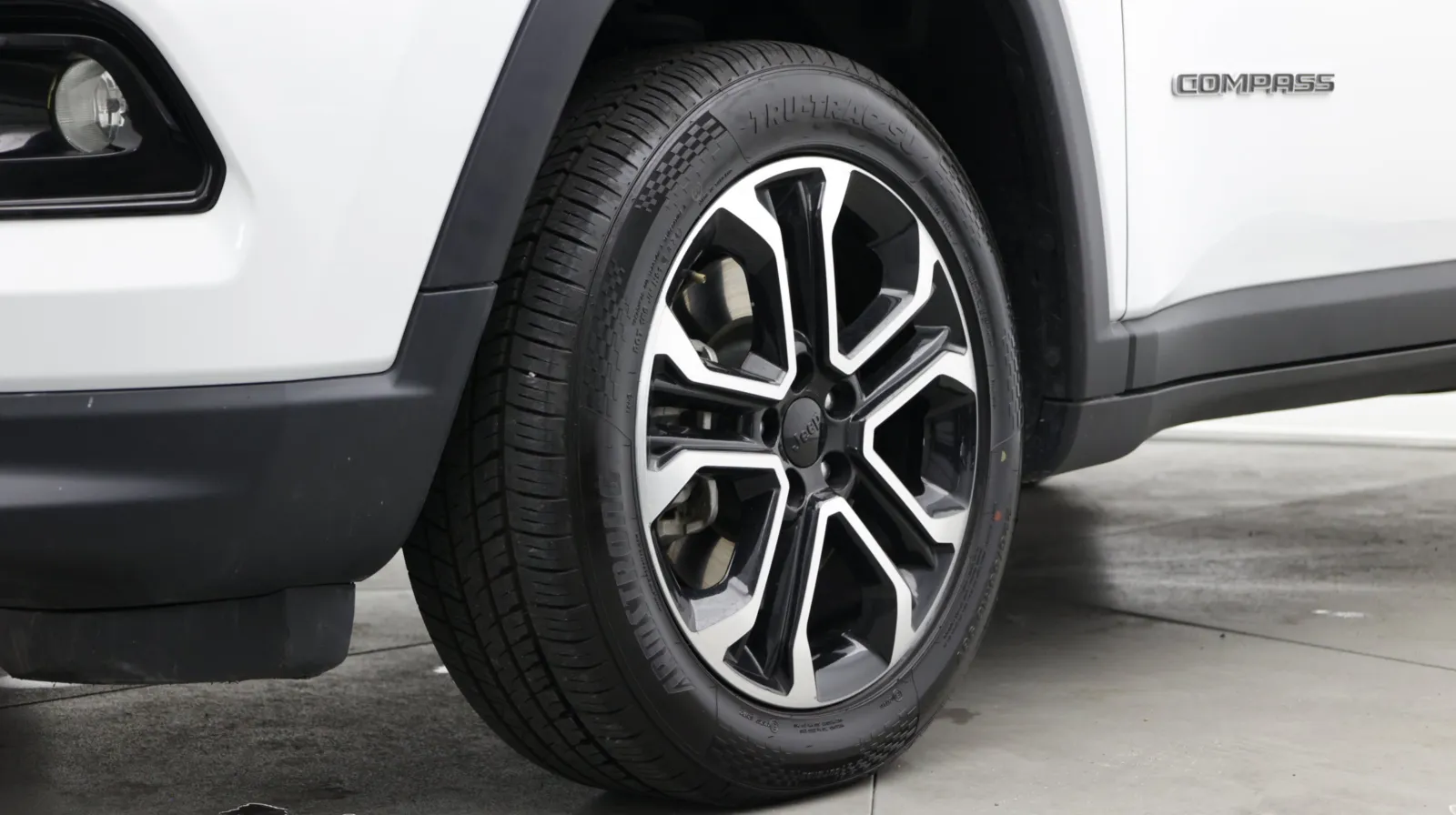 Jeep Compass photo 8